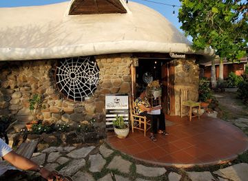 grenada/carriacou-and-petite-martinique/shop/bogles-round-house-restaurant-cottages