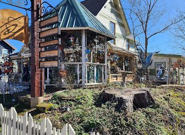 indiana/brown-county-state-park/shop/acorn-cottage-gallery