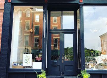 illinois/galena-historic-district/shop/galena-apothecary