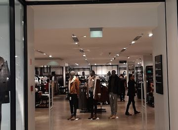 hungary/szeged/shop/zara