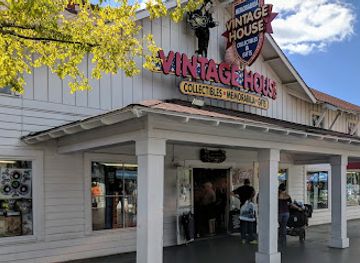 south-carolina/myrtle-beach/shop/coastal-outfitters-at-broadway-at-the-beach