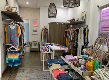 saint-vincent-and-the-grenadines/kingstown/shop/island-pop-swimwear