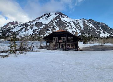 montana/the-glacier-country/shop/two-medicine-general-store
