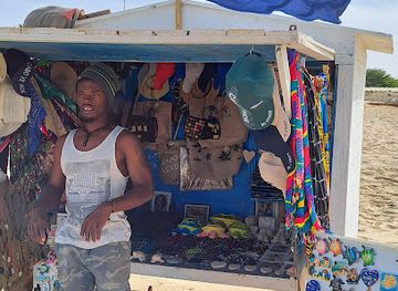 cabo-verde/praia-de-carlota/shop/beach-shops
