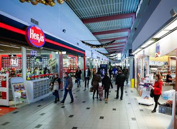 hungary/szombathely/shop/family-center