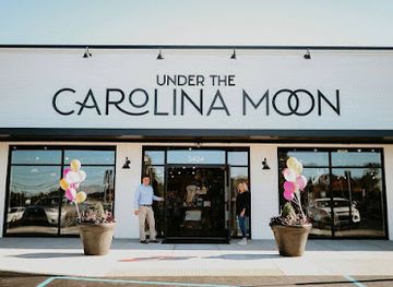 south-carolina/upstate/shop/under-the-carolina-moon