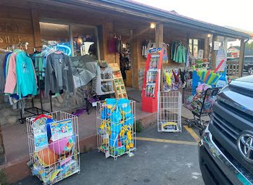 utah/bear-lake/shop/the-bear-s-den-gifts-and-souvenirs