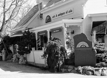 new-hampshire/laconia/shop/the-lakes-gallery-at-chi-lin