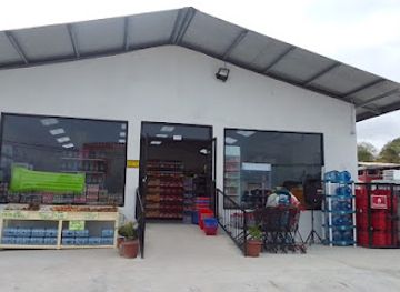 trinidad-and-tobago/mayaro/shop/chilo-s-seafoods-and-convenient-store
