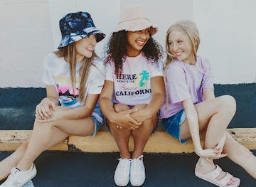 california/wine-country/shop/shoppe-twelve-girl