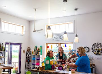 iowa/backbone-state-park/shop/heaven-boutique-winery