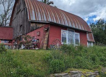 pennsylvania/appalachian-mountains/shop/ursulas-barn