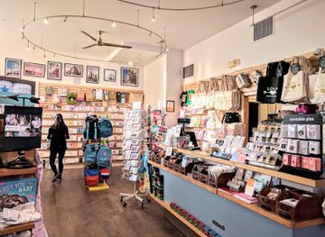 california/san-francisco/shop/lola-of-north-beach