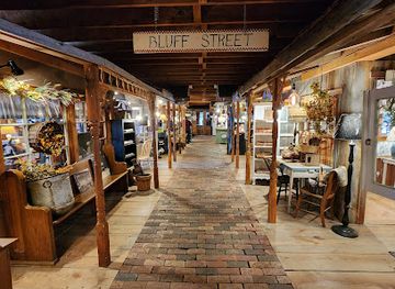 iowa/effigy-mounds-national-monument/shop/cannery
