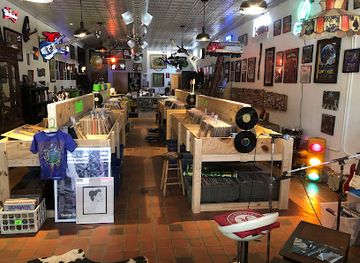 alabama/mobile/historic-district/shop/paul-s-trading-post