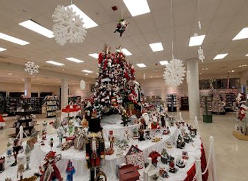 new-york/syracuse/shop/christmas-treasures