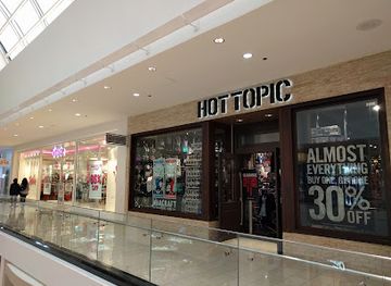 california/glendale/shop/hot-topic