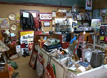 iowa/iowa-great-lakes/shop/okoboji-antique-mall
