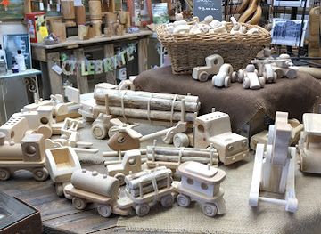 oregon/smith-rock-state-park/shop/etc-a-unique-boutique