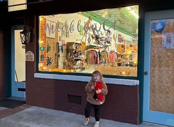 north-carolina/foothills/shop/wildflower-boutique-and-gifts