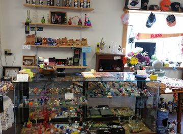maine/waldo-county/shop/roaring-acres-smoke-shop