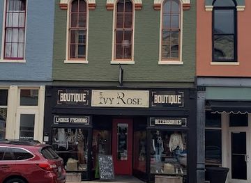 indiana/muncie/shop/the-ivy-rose-boutique