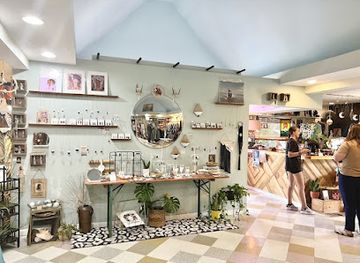 florida/gainesville/shop/the-auk-market