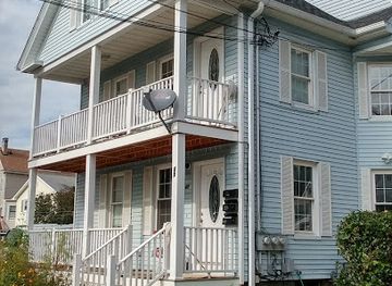 connecticut/meriden/shop/lincoln-plaza