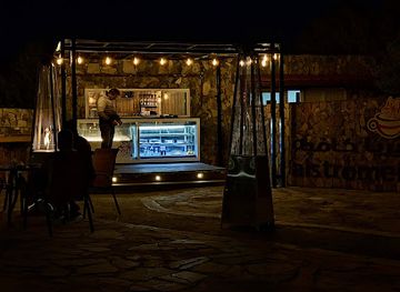 oman/jebel-shams/shop/alstromeria-cafe