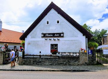 hungary/balaton-uplands-national-park/shop/fustos-haz