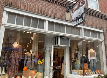 vermont/woodstock/shop/37-central-clothiers