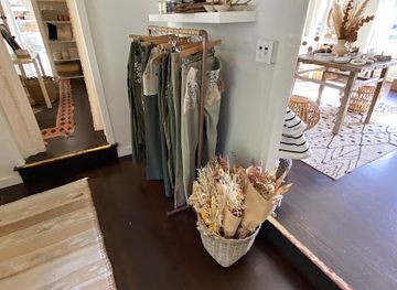 california/laguna-beach/shop/the-garage-collective