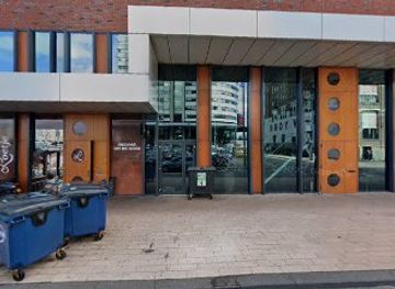 netherlands/rotterdam/kop-van-zuid/shop/yourperfectglow