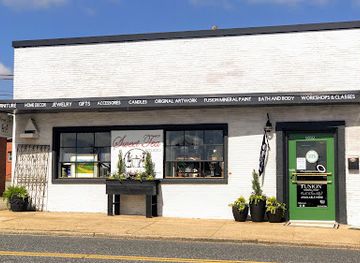 north-carolina/greensboro/old-irving-park/shop/sweet-tea-studio-boutique