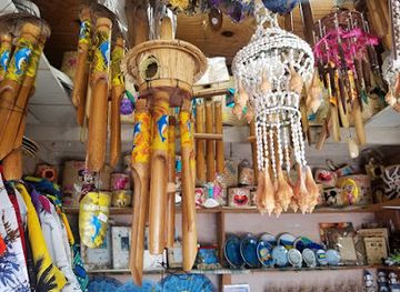 the-bahamas/lucaya/shop/little-darlings-souvenir-booth