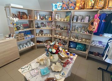 slovakia/tekov/shop/obchodik