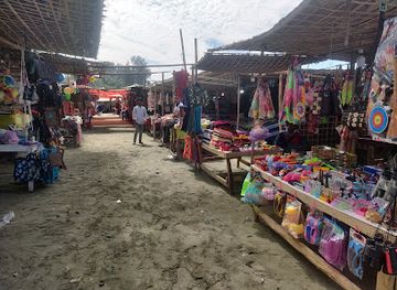 bangladesh/saint-martin-s-island/shop/main-beach-burmese-market