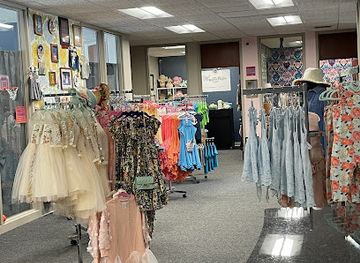 wisconsin/sturgeon-bay/shop/fairytail-couture-boutique