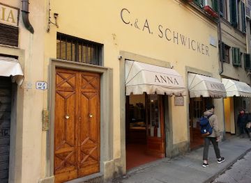 italy/florence/oltrarno/shop/anna