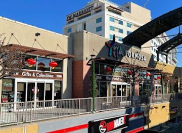 california/anaheim/anaheim-gardenwalk/shop/m2m-creative