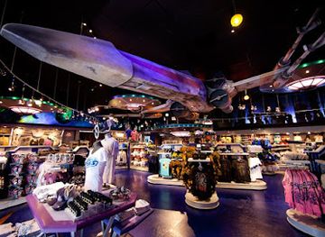 california/anaheim/anaheim-gardenwalk/shop/the-star-trader