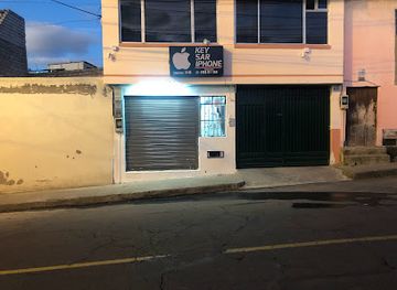 ecuador/cotopaxi-region/shop/keysariphone