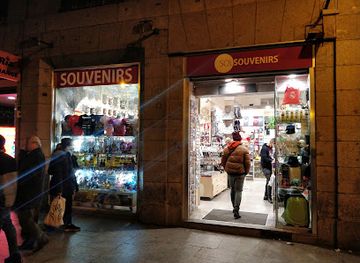 spain/madrid/sol/shop/sol-souvenirs