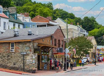 west-virginia/harper-s-ferry/shop/harpers-ferry-outfitters-hike-bike-supplies