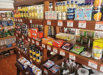 ecuador/puerto-ayora/shop/babuinos-market