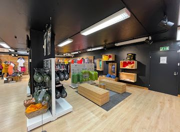 finland/halti/shop/halti-outlet-herttoniemi