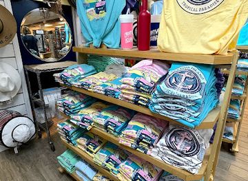 florida/captiva-island/shop/footloose-h2o-outfitters