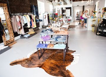 south-carolina/summerville/shop/fly-modern-apparel