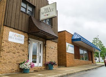 indiana/patoka-lake/shop/the-bra-market