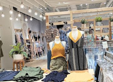 florida/tallahassee/shop/the-copper-closet